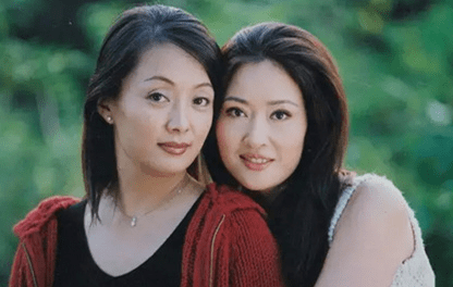 "喂奶门"对盖丽丽的打击很大,她接受不了这种事,于是她选择了退出娱乐