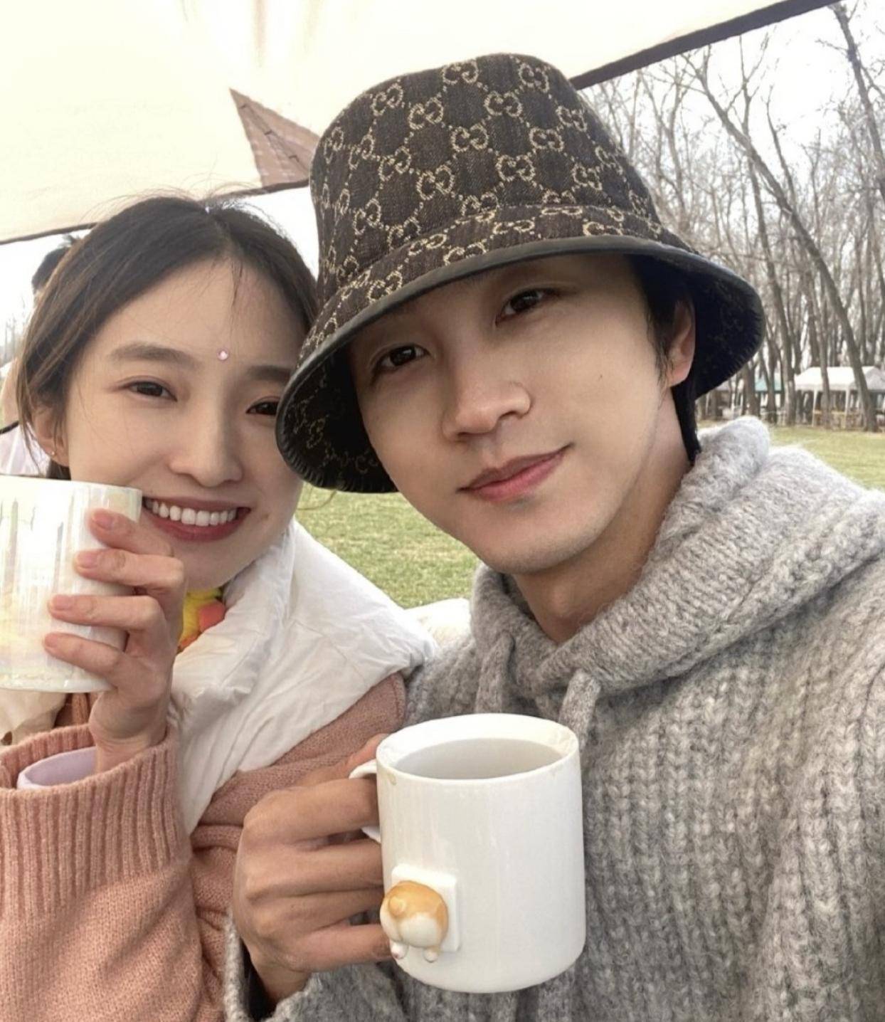 "奇闻cp"感情状态遭猜疑,结婚安排成争议点,网友的态度分两种_赵琦君