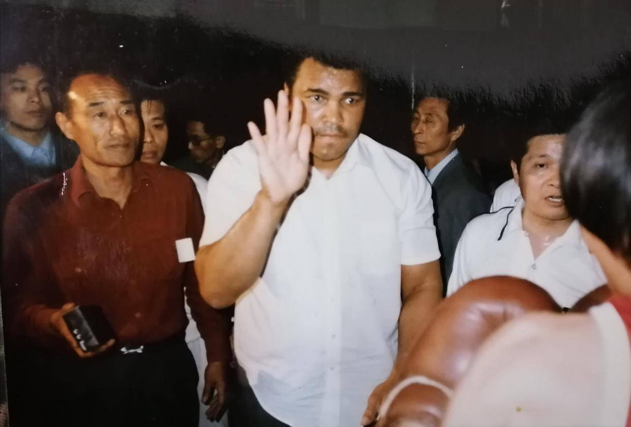 中国拳击教父王国钧出山解说ufc,专家:王老堪比阿里_闫晓楠_比赛_观众