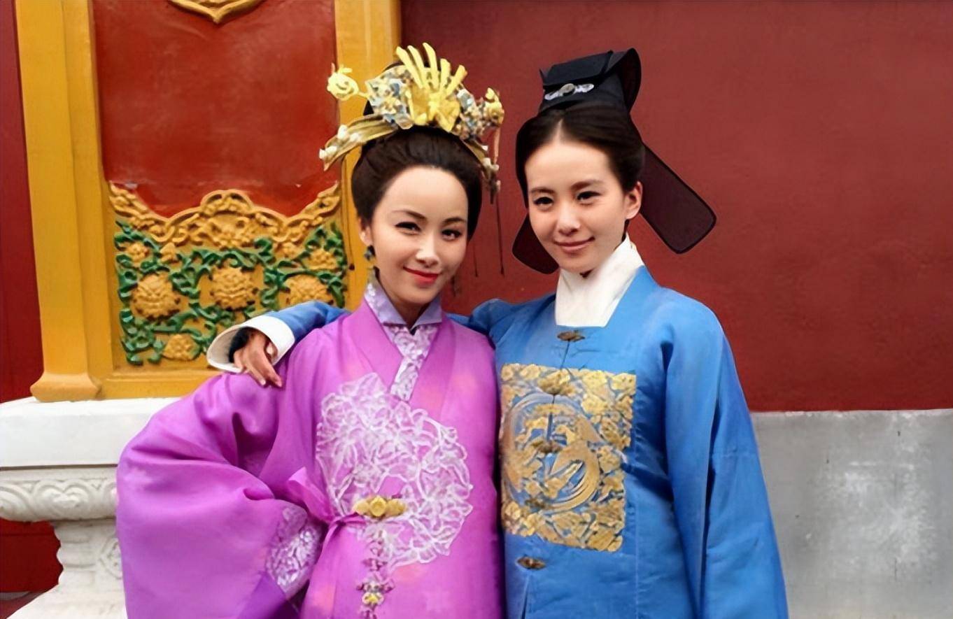 同样因戏结缘还有刘诗诗,继《轩辕剑》之后,李呈媛先后又在《女医明妃