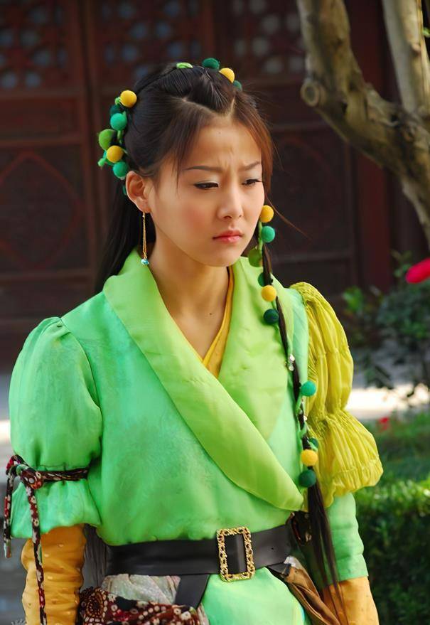 演员贾青:被王思聪嘲讽,遭遇秦奋分手,她还在想着嫁入豪门_刘畊宏