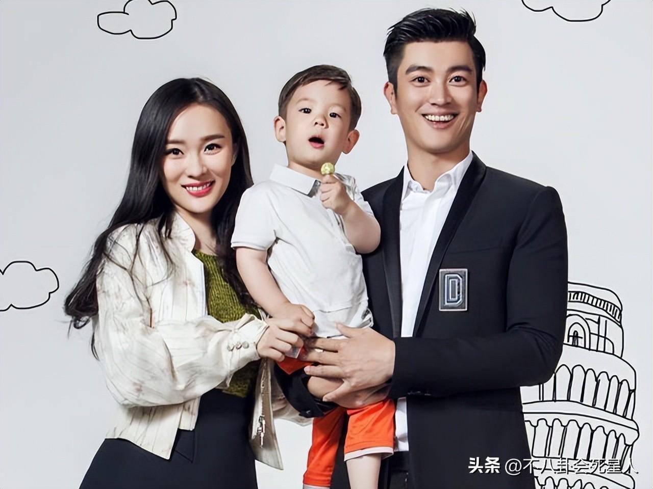 现在的霍思燕也基本上通过全家人一起营业来维持曝光度,除了如上所述