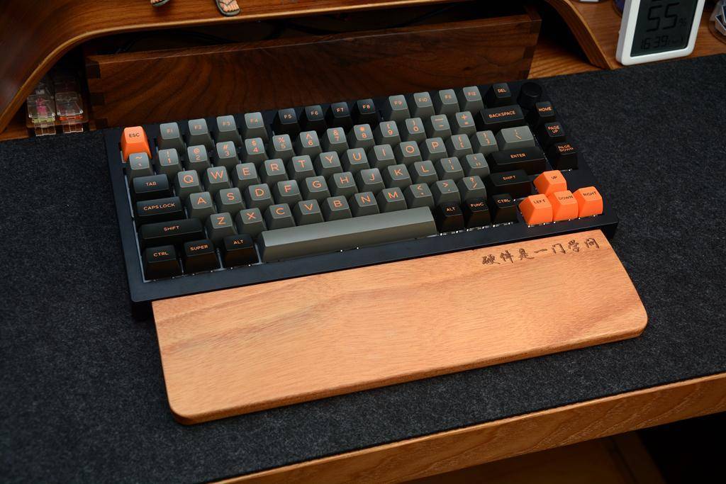 人生第一把客制化键盘就是它了,贱驴A3落日橙客制化套件体验