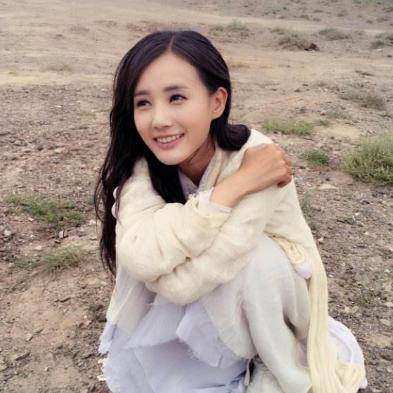 "当过"赵丽颖替身,被于正力捧搭档李现爆红,李一桐她凭什么?