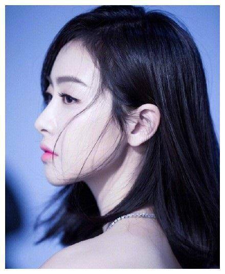 五位女星侧颜杀,刘亦菲刘涛赵丽颖古力娜扎宋茜,谁最美?