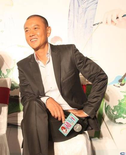 事业有成角色演绎入髓,却喜欢跑龙套_张嘉译_冯嘉怡_表演