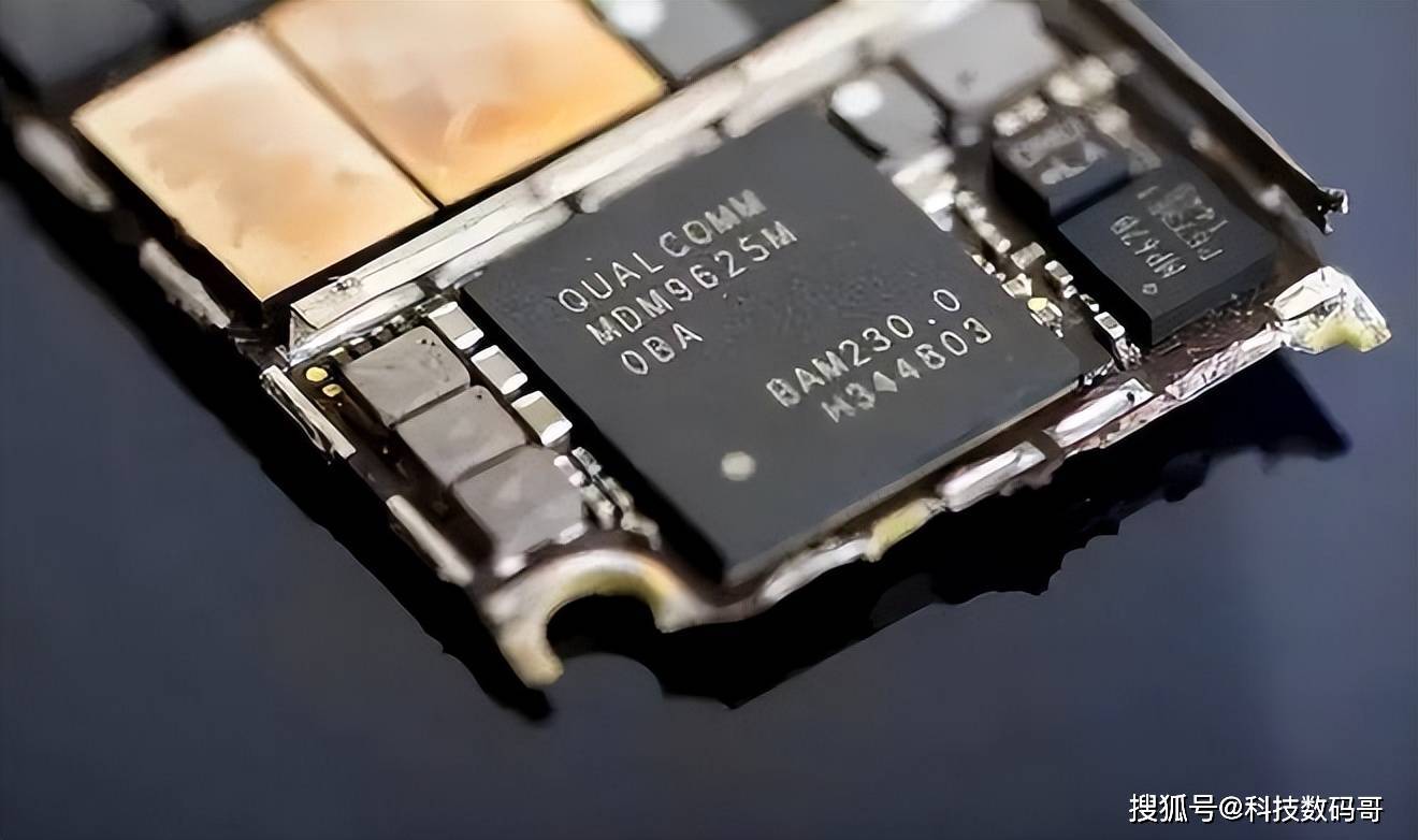 iphone15还要依赖高通,a16芯片那么强,苹果咋做不出5g基带?