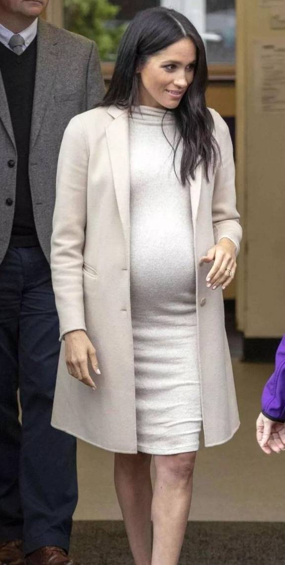 西班牙王后怀孕照图片