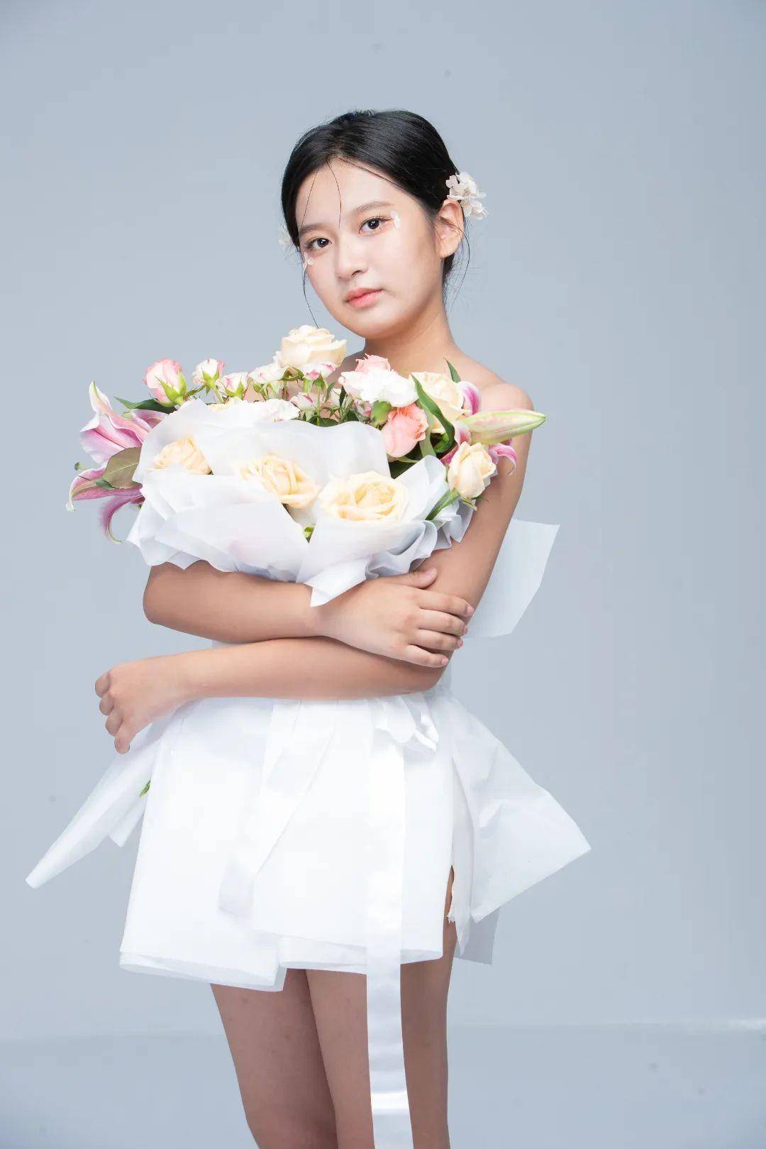 小超模辛梓宁 荣获第六季完美童模 全球人气亚军_舞台_少儿_总决赛