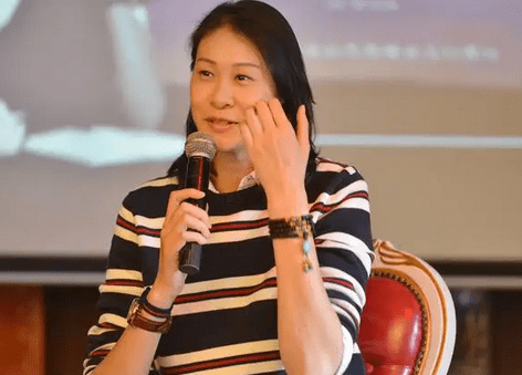 虽然赵蕊蕊并不在意自己一个人生活,甚至十分的享受,但随着年龄的增