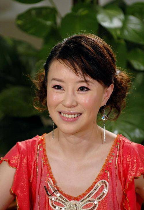 1999年因《为了谁》一曲走红,"消失"的祖海去哪了_婚礼_舞台_音乐