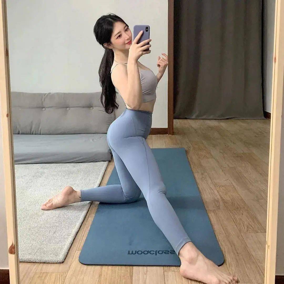 极品瑜伽女神,极致腰臀比,这逆天柔韧性我服了!_健身_ins_女生