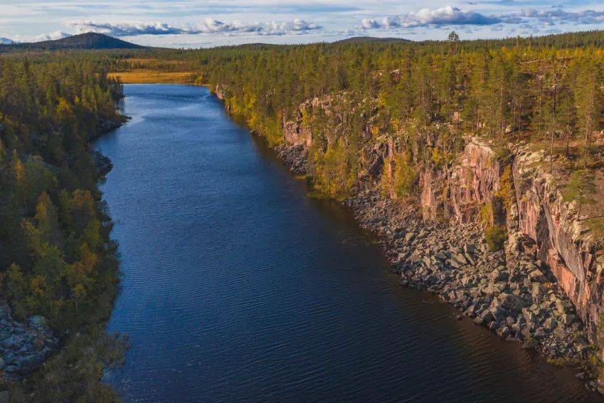 在芬兰拉普兰邂逅秋色“鲁什卡”，体验可持续的旅行方式