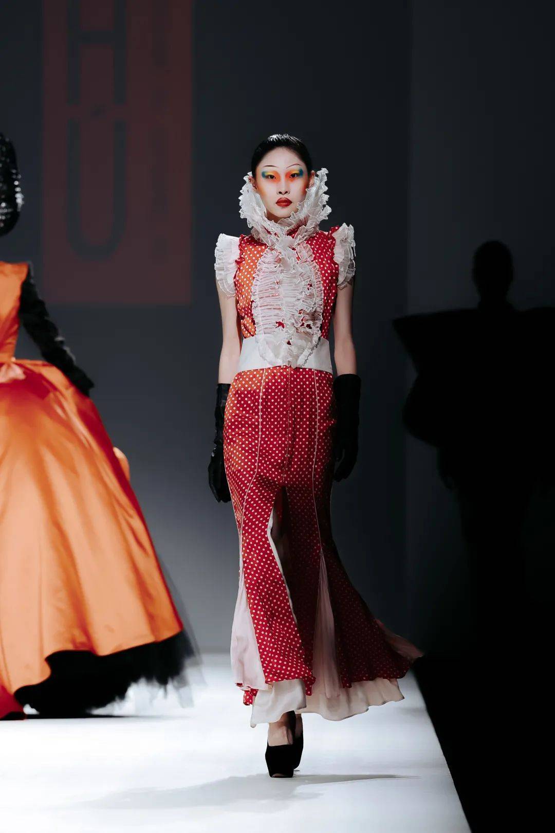 服装设计师胡社光ten高定大秀,你真的看懂了吗?