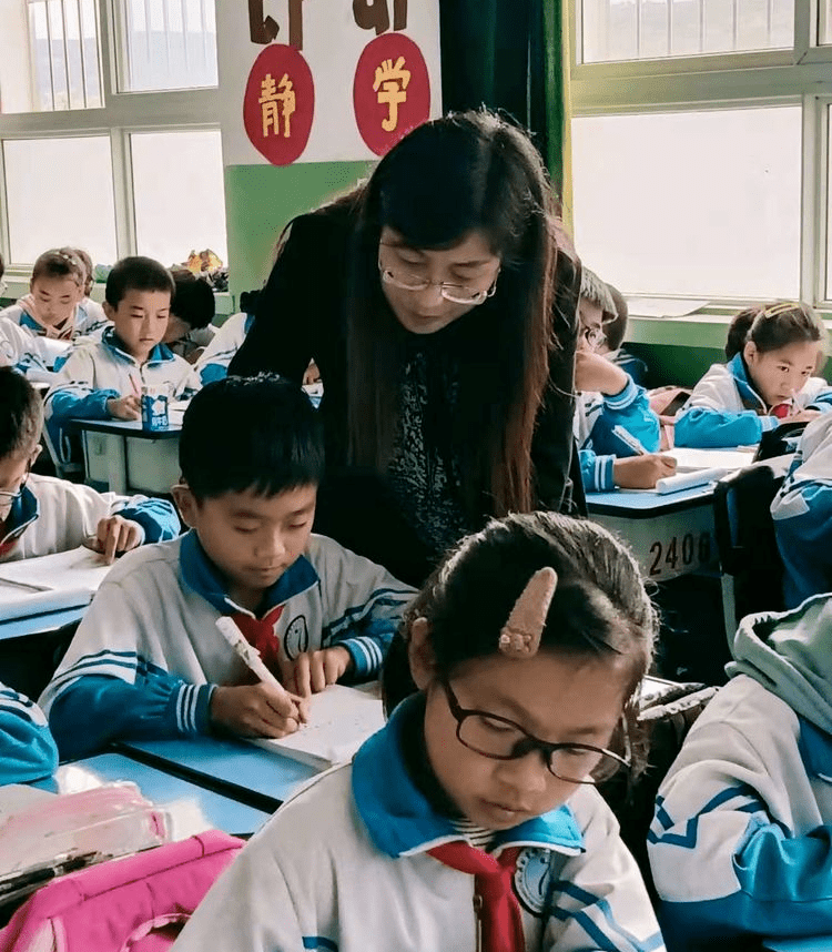【最美教育工作者】礼县六中张育——小孩子的大朋友_教学_王二_生活