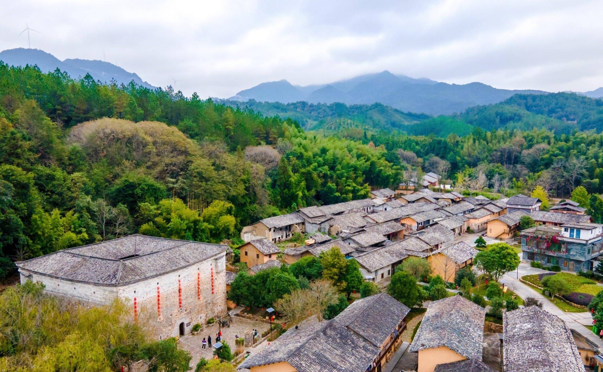 赣州私藏的3个宝藏小城，人少景美值得一去，是你的家乡吗？