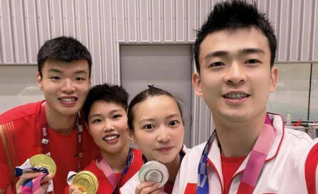 郑思维拖着伤势不愿退赛,他想用冠军为"雅思"时代画上圆满句号_组合