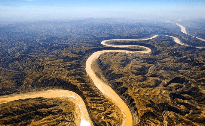 黄河下游为何会成为地上悬河,我国在治理黄河上,做出了哪些努力_泥沙