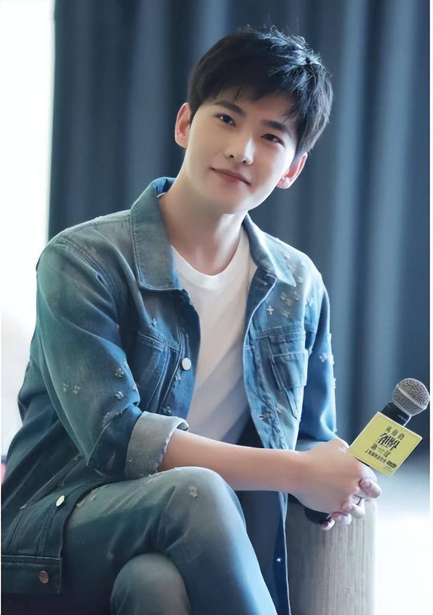 杨洋又一爱情剧即将来袭,搭档女主颜值实力不俗,cp感十足真期待_吴倩