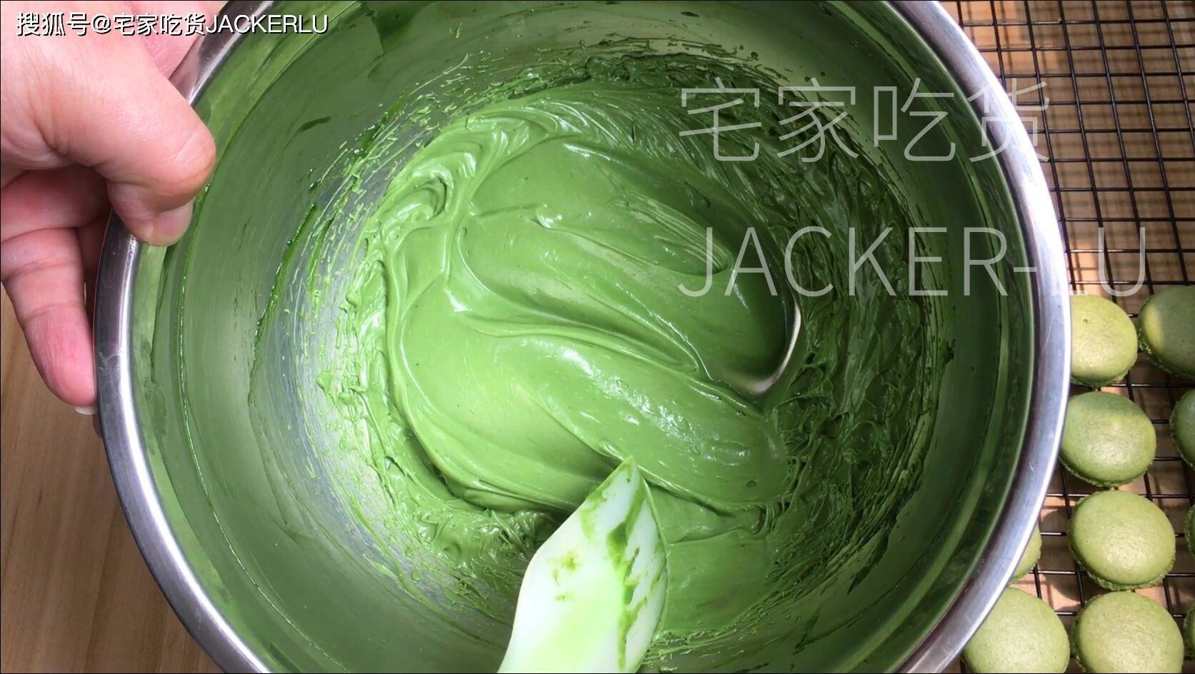 抹茶马卡龙,清新抹茶,香甜奶油,层层风味在口中依次迸发.