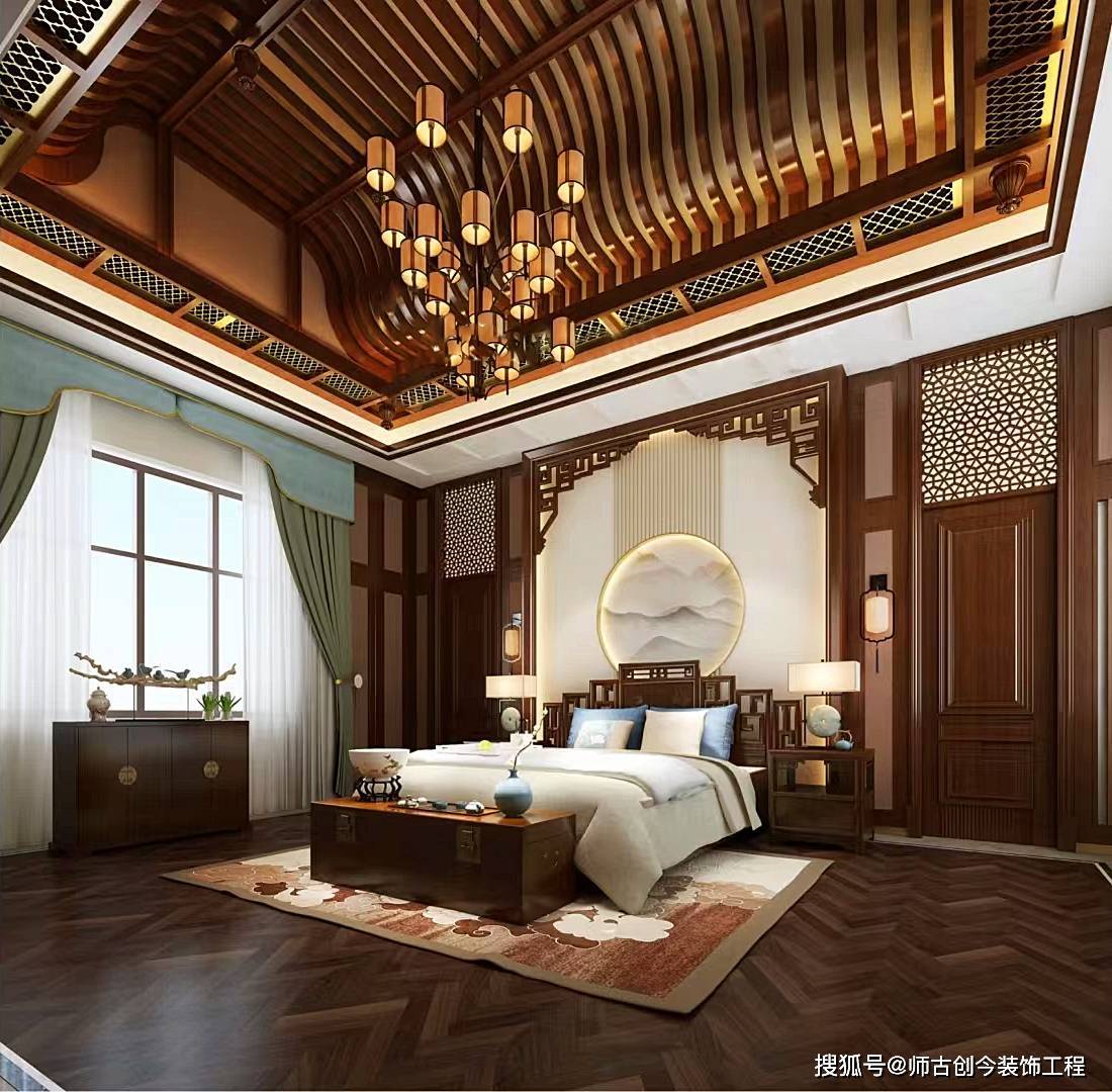 色泽靓丽的名贵红木,以全红木工艺应用到全屋定制中,护墙板,天花吊顶