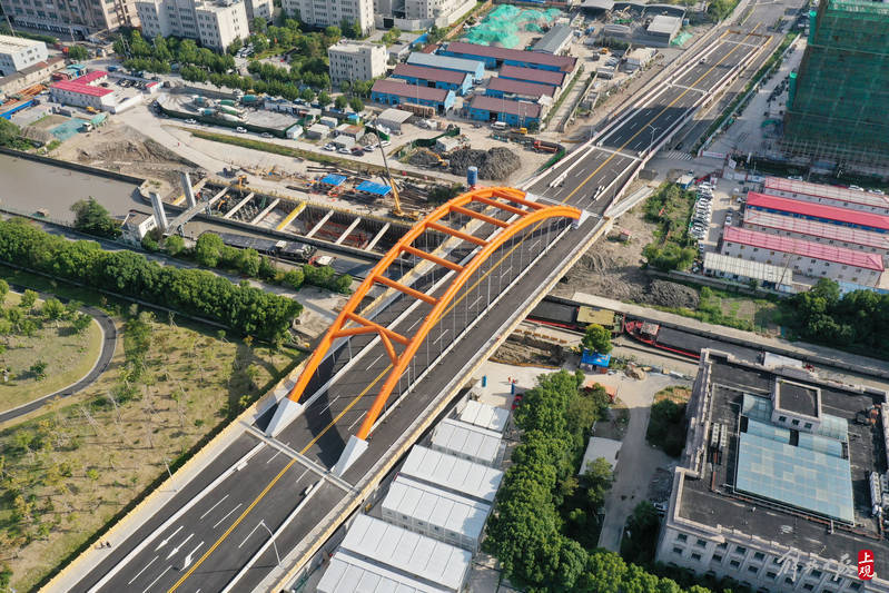 连通闵行徐汇,景东路跨春申塘大桥已竣工,预计本月底通车_梅陇_地区