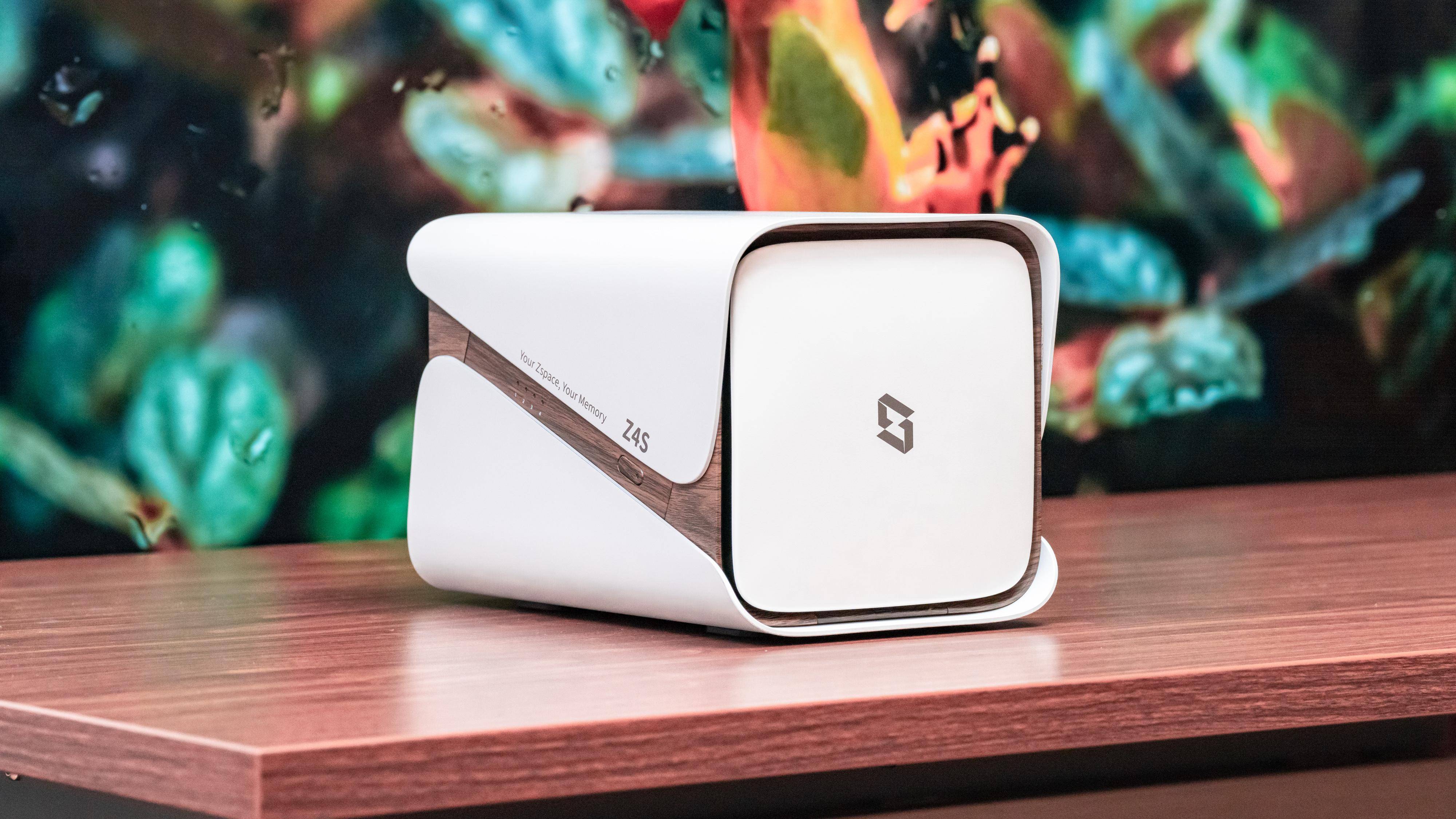 极空间 Z4S 体验：影视信息搜刮 + AI 相册管理 + 全局内网穿透