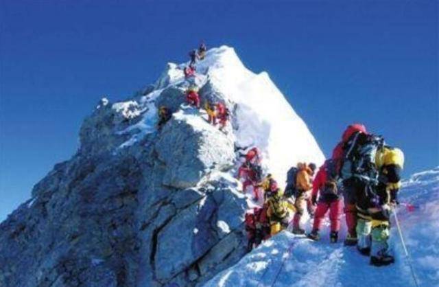 在珠峰上遇难的“睡美人”，死后9年，一位攀登者才将她安葬