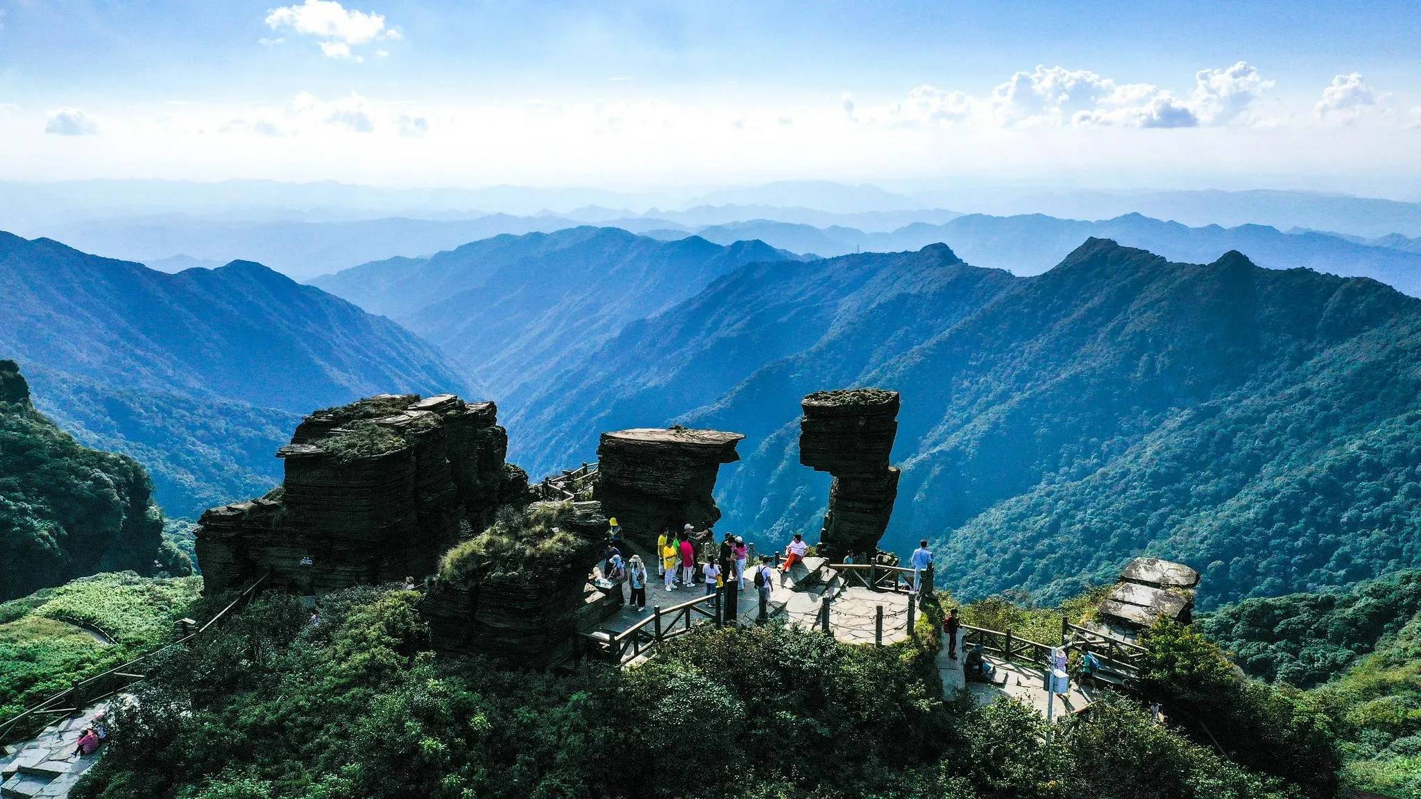 我国一座得名于“梵天净土”的山，被列入世界自然遗产名录