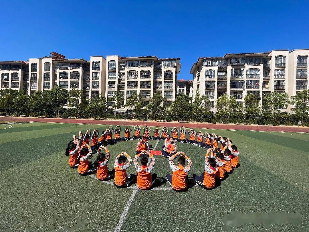 龙翔学校开展"喜迎二十大,争做好队员"主题少先队活动