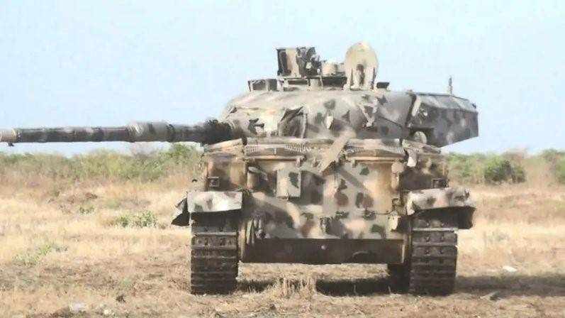 Vickers Mk3 tank abandoned by the Nigerian Army