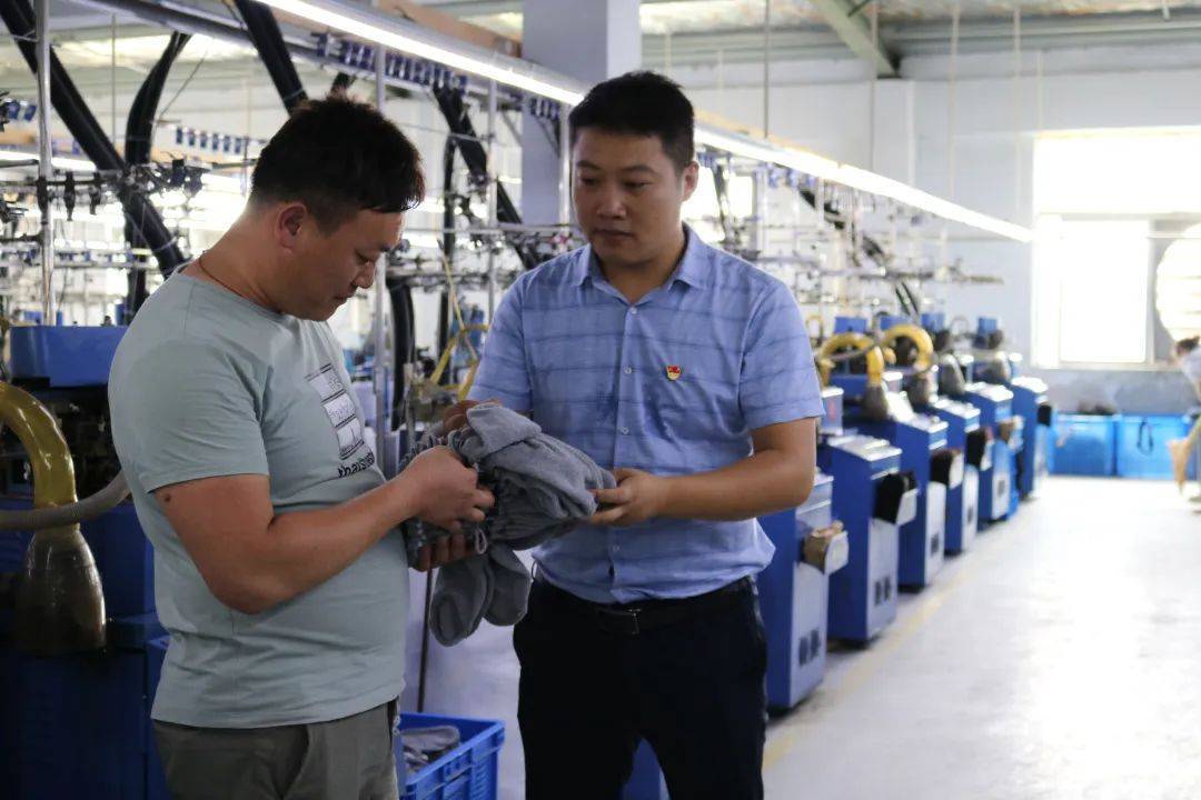 作为年轻的"领头雁",泗洪县上塘镇垫湖村党委书记,村委会主任周磊表示