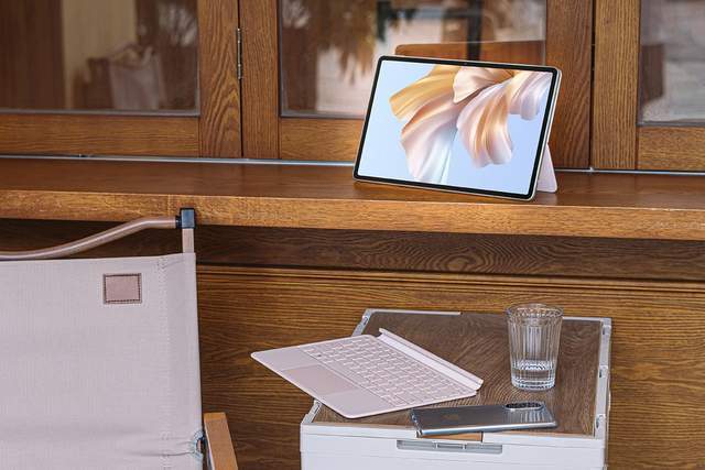华为首款多屏同色二合一笔记本MateBook E Go性能版开售，立减200元