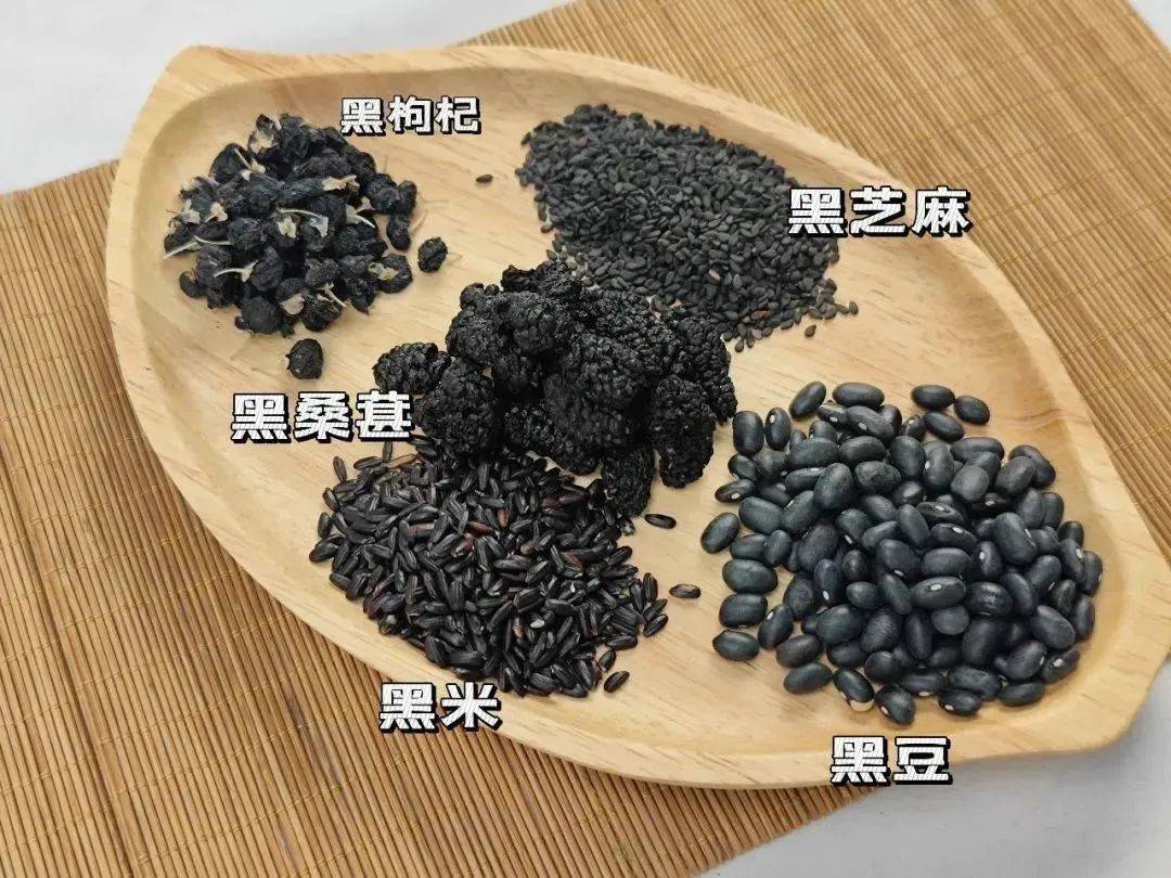 五黑低卡沙琪玛,酥香绵软,味道浓郁,0蔗糖更健康_食材_营养_粗粮