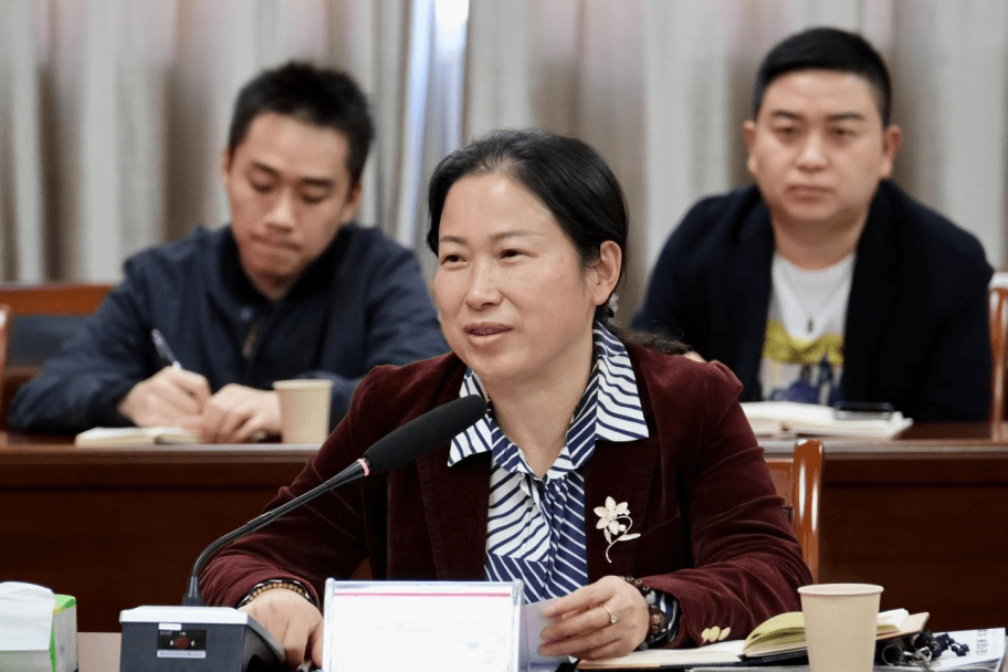 陈海涛深情回顾了在报社工作的历程,对武汉文投集团近年来予以报社的