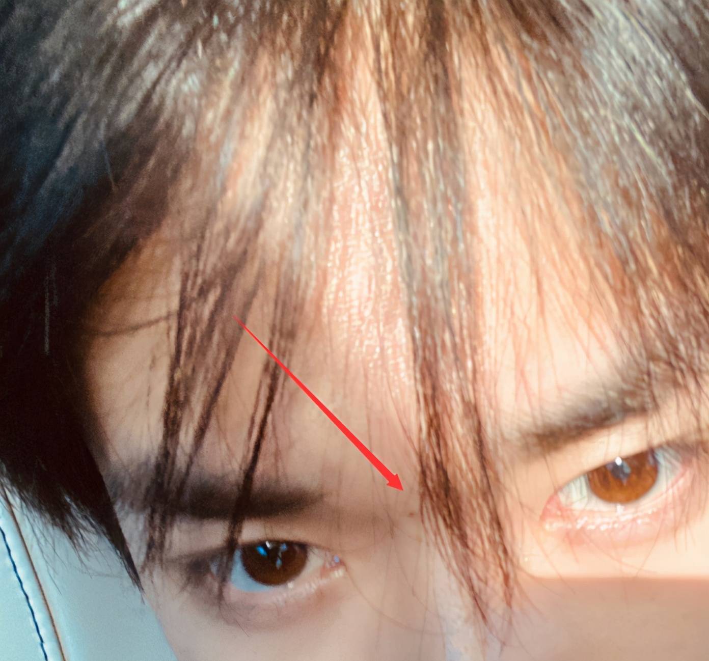 粉丝定做的易烊千玺娃娃都是会加上眉心痣呢!