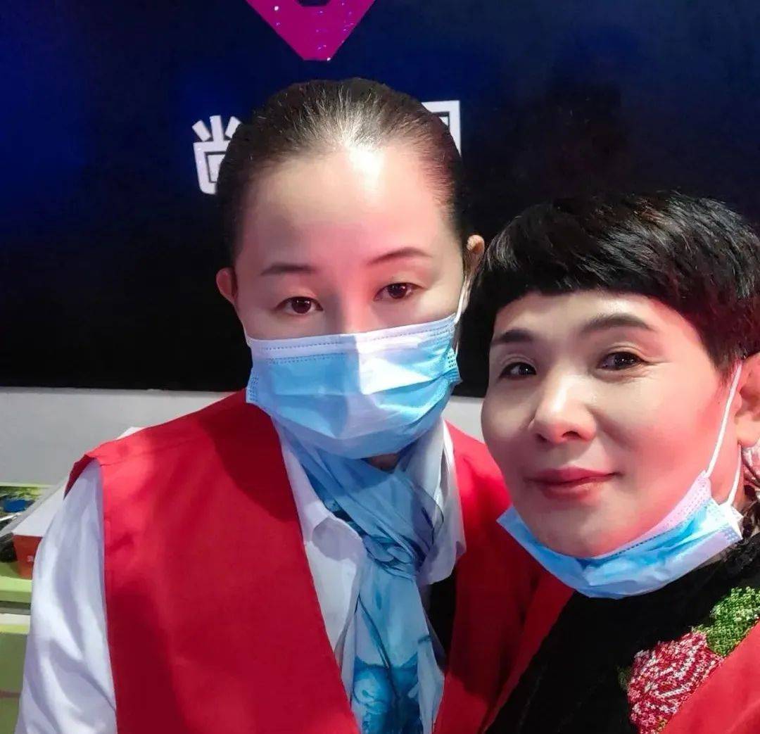 【时尚头条】爱的传播者,爱心100文艺服务队新义工迎新会(第10期)