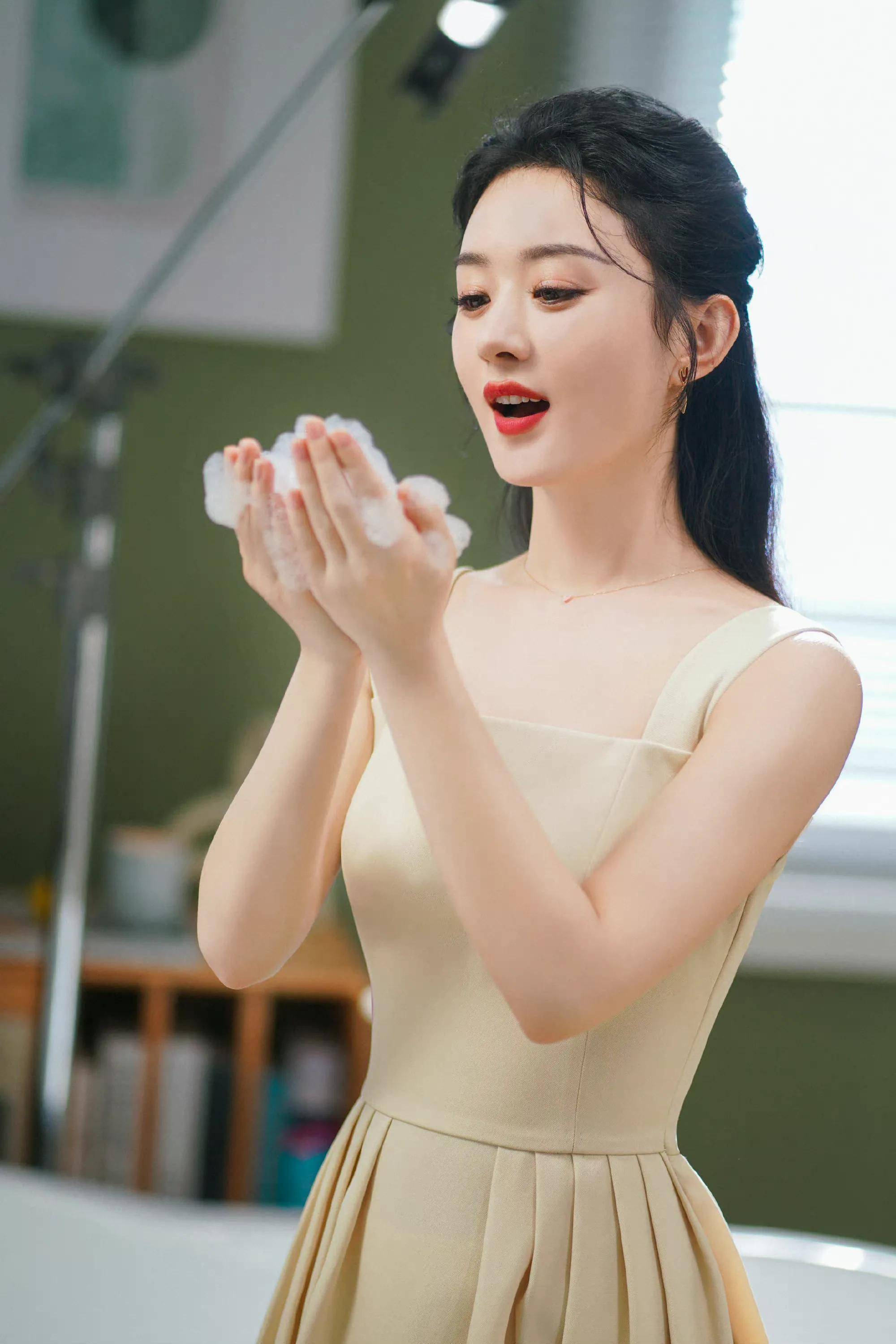 赵丽颖35岁生日,如日初升,精彩依旧_年纪_因为_楚乔