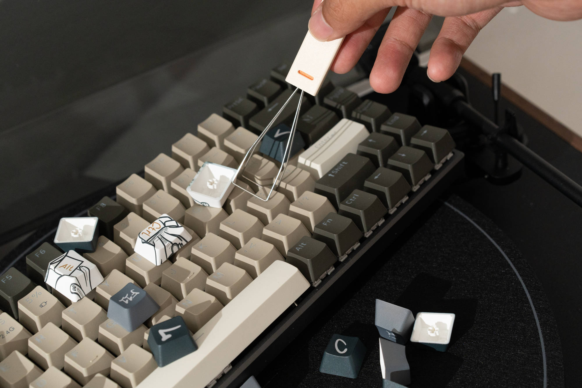 如何保持键盘按键清洁？快更换洛斐OEM131主题键帽吧