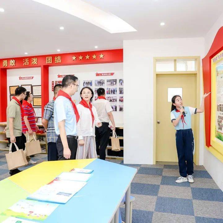 【校园之窗】聚焦"小导游"特色,做"靓"班级文化——安吉县天荒坪小学