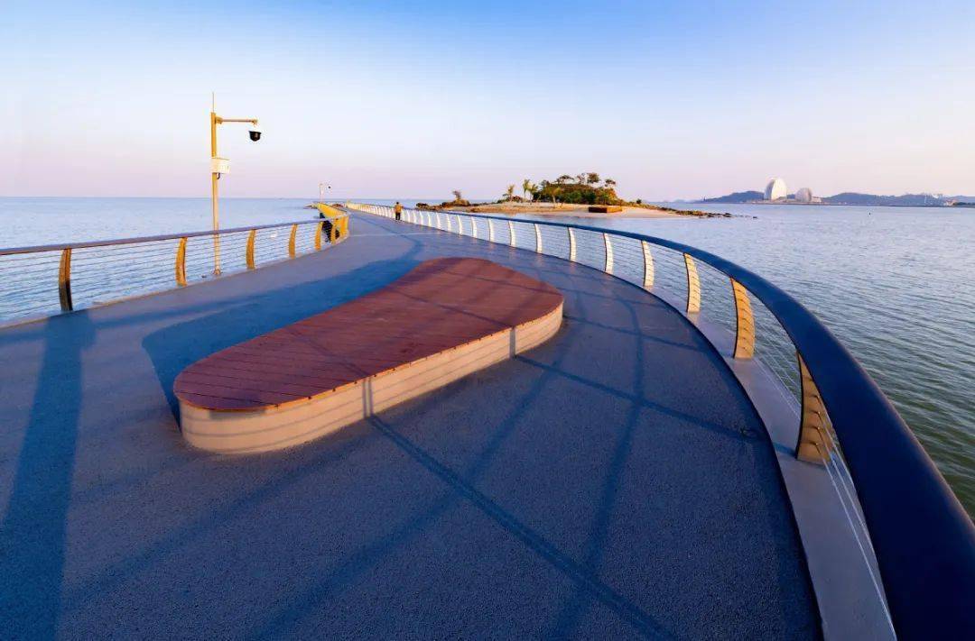 珠海正方城市建设管理咨询有限公司副总经理崔威介绍说,海天驿站景观