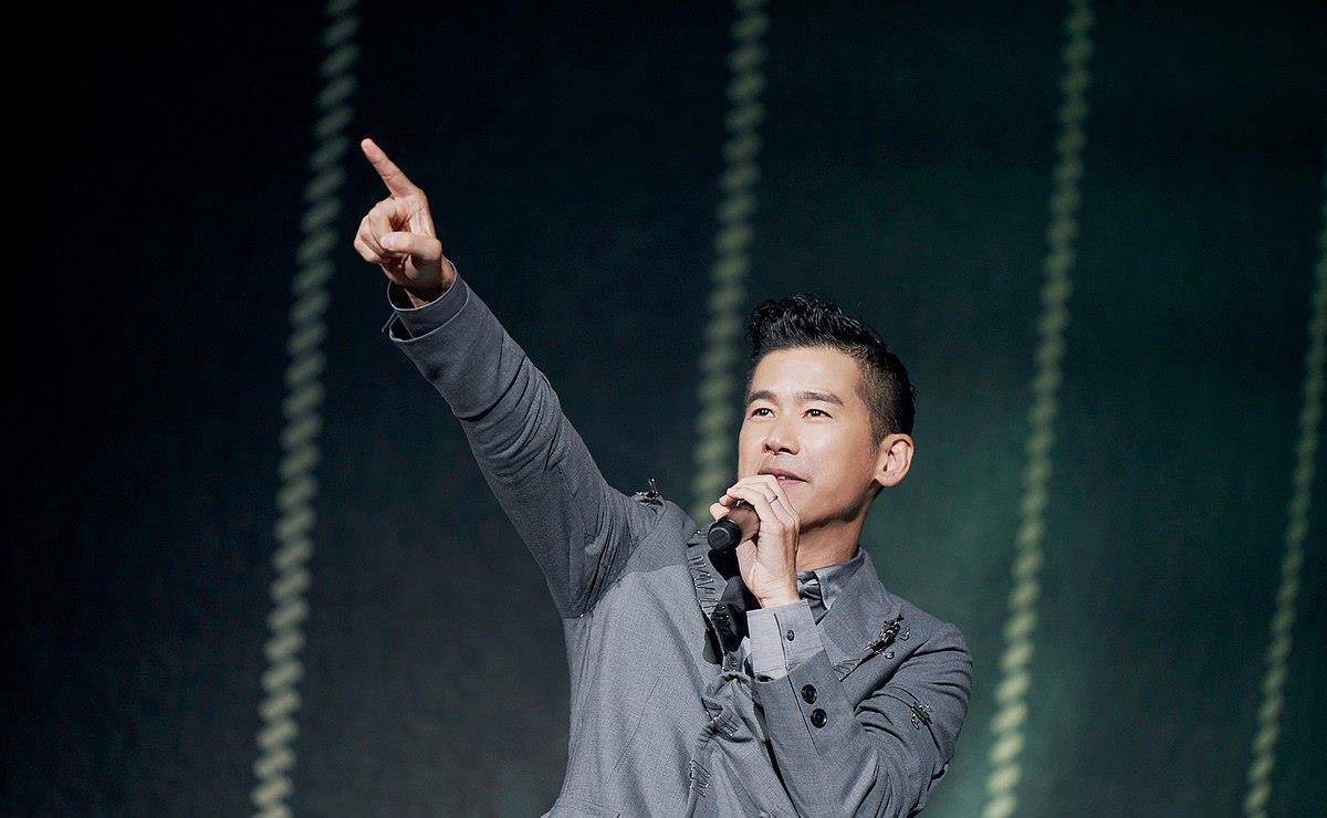 姐姐是知名经纪人,嫂子是天后,林晓峰背景太强了吧_香港_哥哥_林海峰