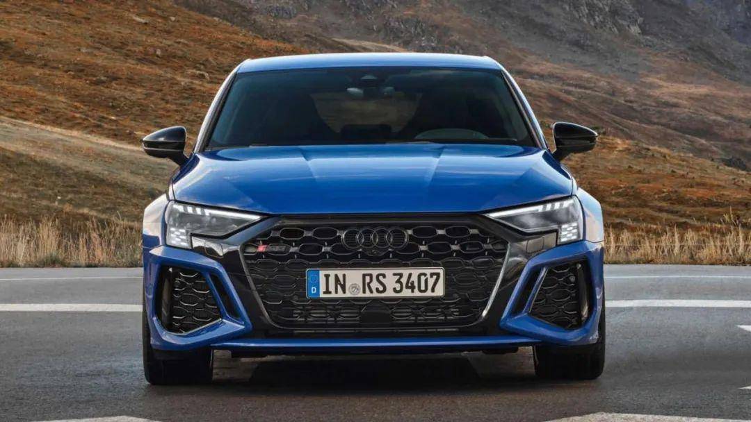 极速300公里的小钢炮,奥迪rs3限量版_搜狐汽车_搜狐网