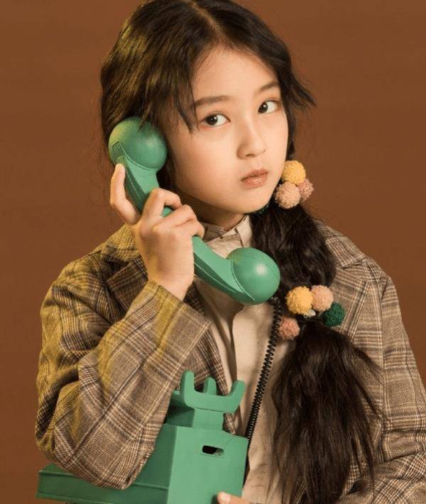 张婉儿真的是越长越非常的不错,越来越有气质了,真的不愧是能被王源