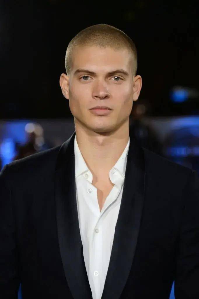 亚马逊热捧小鲜肉荷兰男演员乔舒亚·斯特拉多斯基_josha_新人_获得了