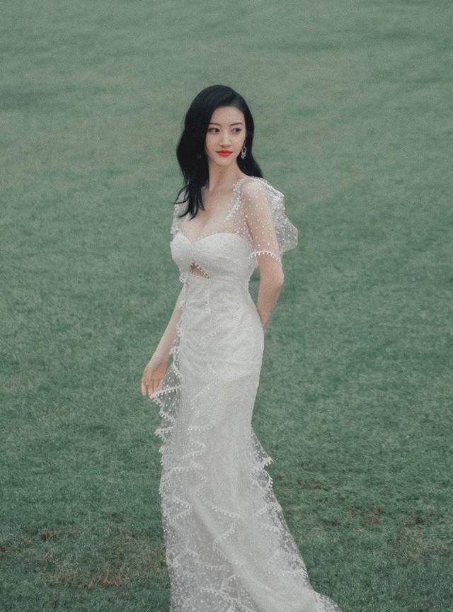 景甜的跑步姿势酷似唐老鸭引热议,网友:女王的事情你少管_张彬彬_美女