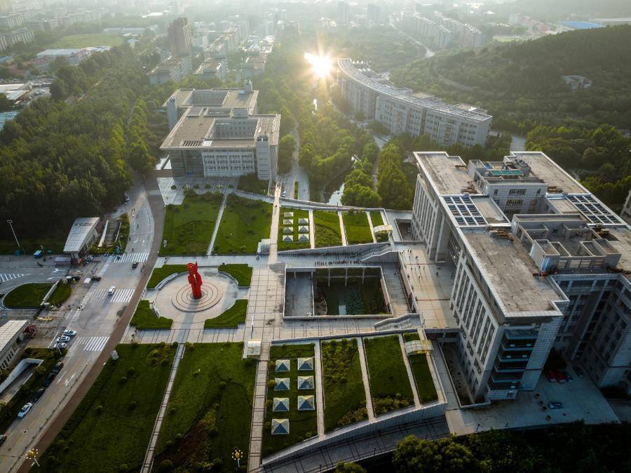 寻找山东最美大学校园|济南大学姬万琦《济大四季》_参赛_作品_摄影