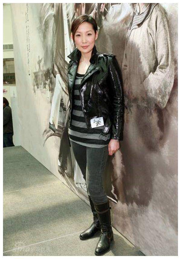 47岁tvb女星吴美珩保养真好,外表十年如一日,和二十年前没差!