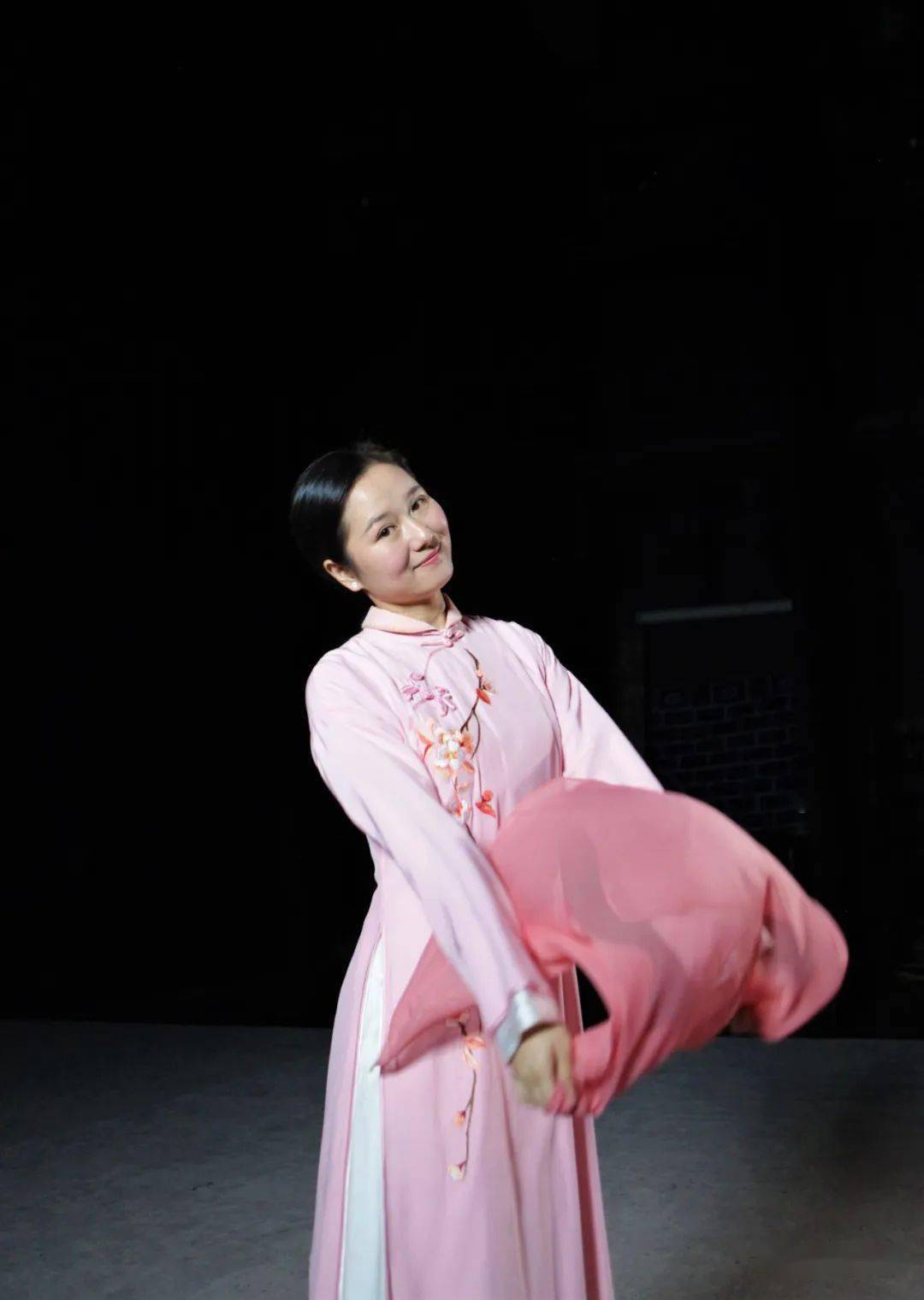 越剧唱段《十一郎》丨欢喜冤家,喜结连理._音乐_兄长_徐凤珠