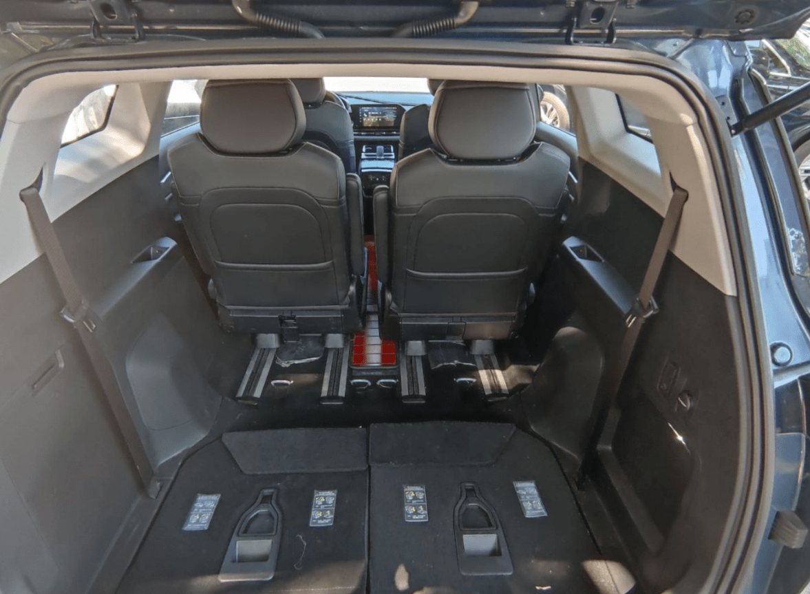 5t油耗8l,长近4米9带双人床,12万多提五菱凯捷,车主咋说?